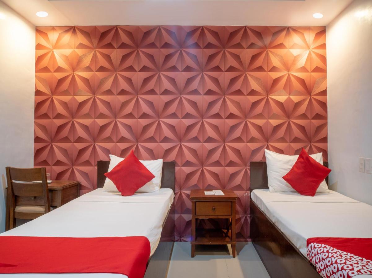 Oyo 697 Obrero Suites Davao Екстер'єр фото
