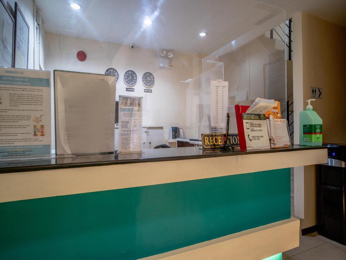 Oyo 697 Obrero Suites Davao Екстер'єр фото